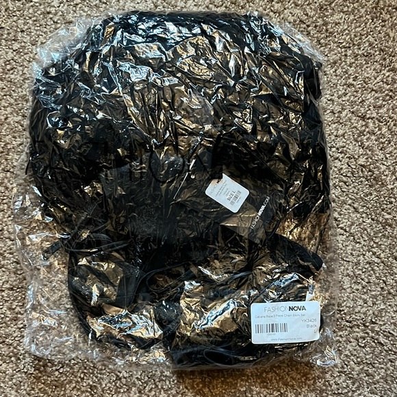 Black 3 piece bikini set - Picture 3 of 7